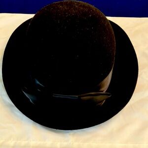 Bowler felt hat size small adult or child